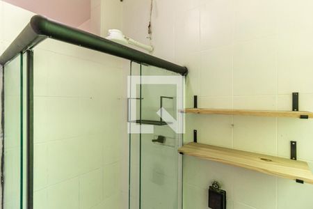 Banheiro de kitnet/studio para alugar com 1 quarto, 30m² em Centro, São Paulo