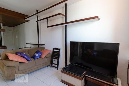 Sala de apartamento para alugar com 1 quarto, 45m² em Barra, Salvador