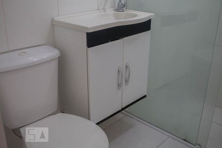 Banheiro de apartamento para alugar com 1 quarto, 46m² em Vila Prudente, São Paulo