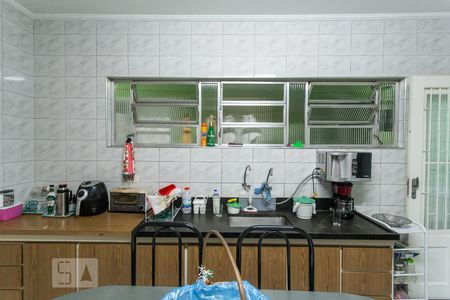 Casa à venda com 250m², 4 quartos e 3 vagas Casa à venda com 250m², 4 quartos e 3 vagasCozinha