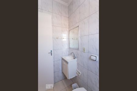 Casa à venda com 250m², 4 quartos e 3 vagas Casa à venda com 250m², 4 quartos e 3 vagasBanheiro Edícula