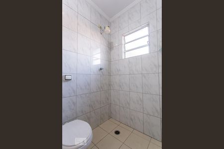 Casa à venda com 250m², 4 quartos e 3 vagas Casa à venda com 250m², 4 quartos e 3 vagasBanheiro Edícula