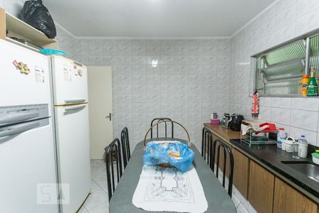 Casa à venda com 250m², 4 quartos e 3 vagas Casa à venda com 250m², 4 quartos e 3 vagasCozinha