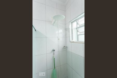 Casa à venda com 250m², 4 quartos e 3 vagas Casa à venda com 250m², 4 quartos e 3 vagasChuveiro