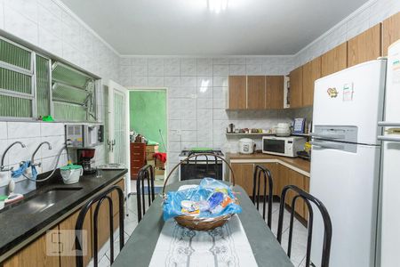 Casa à venda com 250m², 4 quartos e 3 vagas Casa à venda com 250m², 4 quartos e 3 vagasCozinha