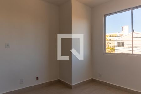 Quarto 1 de casa de condomínio para alugar com 2 quartos, 72m² em Jardins Mangueiral (são Sebastião), Brasília