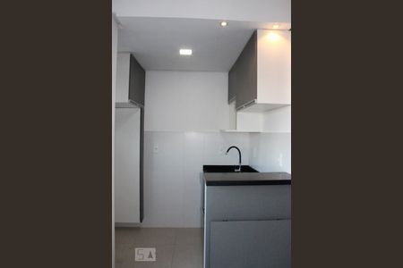 Cozinha de apartamento à venda com 1 quarto, 38m² em Estância Velha, Canoas