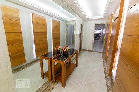 Hall de apartamento à venda com 3 quartos, 80m² em Vila Isabel, Rio de Janeiro