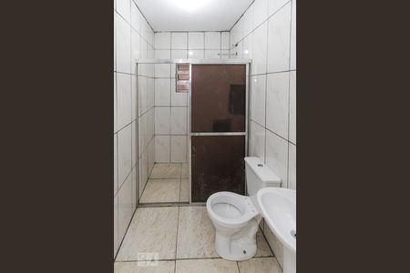 Banheiro de casa para alugar com 1 quarto, 30m² em Jardim Sapopemba, São Paulo