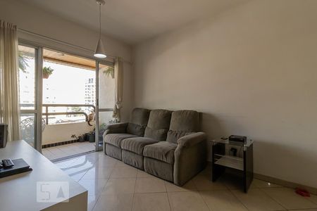 Sala de apartamento à venda com 3 quartos, 83m² em Vila Gumercindo, São Paulo