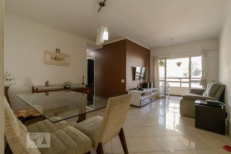 Sala de apartamento à venda com 3 quartos, 83m² em Vila Gumercindo, São Paulo