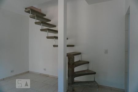 Sala/Cozinha de casa para alugar com 2 quartos, 55m² em Jardim Sao Jose, São Paulo