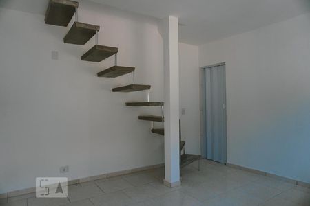 Sala/Cozinha de casa para alugar com 2 quartos, 55m² em Jardim Sao Jose, São Paulo