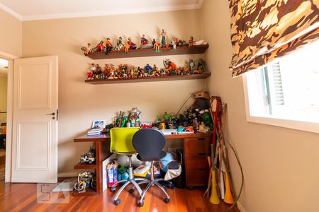 Casa à venda com 320m², 4 quartos e 5 vagas Casa à venda com 320m², 4 quartos e 5 vagasQuarto 3