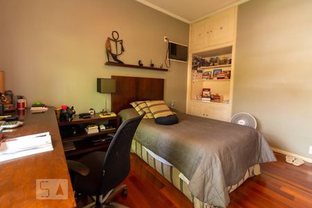 Casa à venda com 320m², 4 quartos e 5 vagas Casa à venda com 320m², 4 quartos e 5 vagasQuarto 1