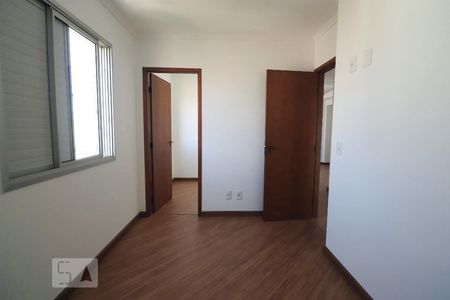 Quarto 2 de apartamento para alugar com 2 quartos, 58m² em Vila Valparaiso, Santo André