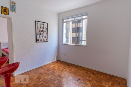 Sala de apartamento para alugar com 1 quarto, 50m² em Centro, Campinas