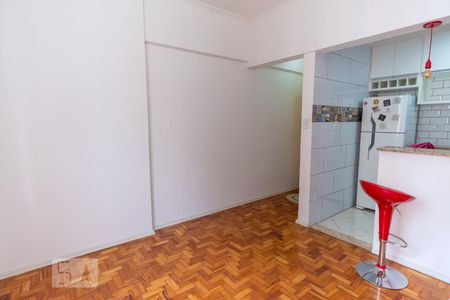 Sala de apartamento para alugar com 1 quarto, 50m² em Centro, Campinas