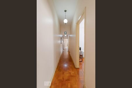 Corredor de casa à venda com 4 quartos, 280m² em Cambuci, São Paulo