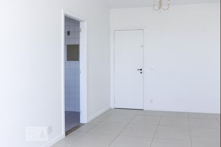 Detalhe Sala de apartamento para alugar com 3 quartos, 61m² em Recreio dos Bandeirantes, Rio de Janeiro