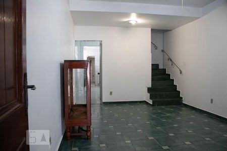 Escada de casa à venda com 3 quartos, 91m² em Jabaquara, São Paulo