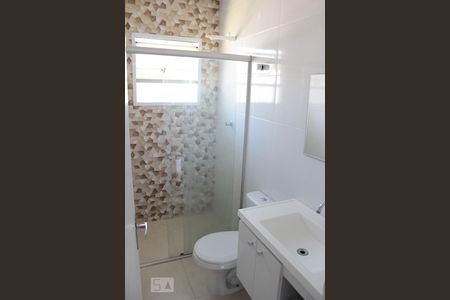 Banheiro de apartamento à venda com 2 quartos, 58m² em Parque Residencial Eloy Chaves, Jundiaí