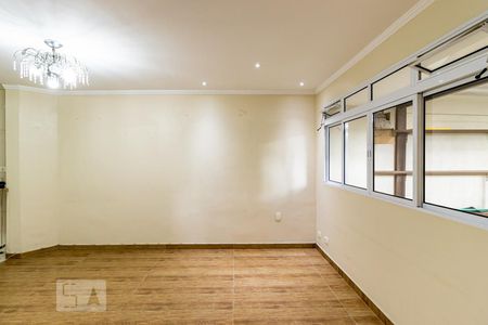 Casa à venda com 127m², 2 quartos e 1 vagaSala