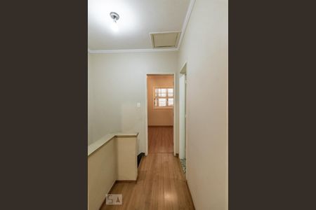 Corredor quartos de casa para alugar com 2 quartos, 127m² em Vila Olímpia, São Paulo