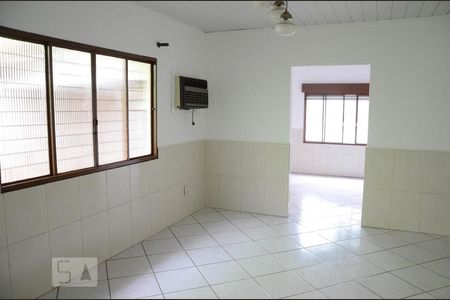 Casa à venda com 2 quartos, 100m² em Mathias Velho, Canoas