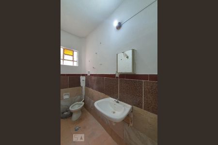 Banheiro de casa para alugar com 1 quarto, 39m² em Vila Moinho Velho, São Paulo