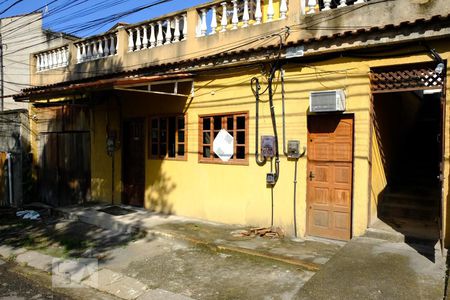 Fachada de casa à venda com 1 quarto, 410m² em Curicica, Rio de Janeiro