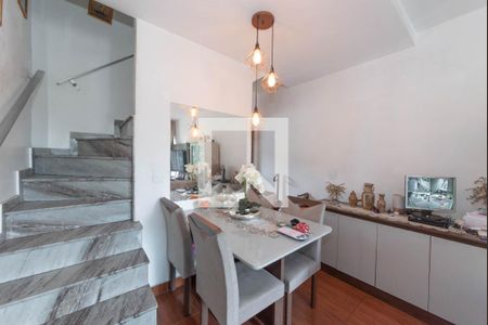 Sala de casa à venda com 3 quartos, 98m² em Cidade Vargas, São Paulo