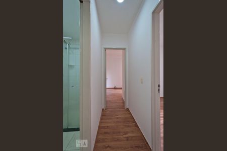 Corredor de apartamento à venda com 2 quartos, 44m² em Vila Talarico, São Paulo