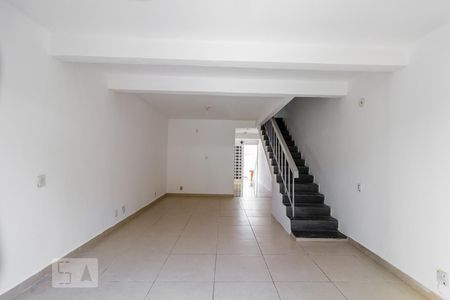 Sala de casa de condomínio à venda com 3 quartos, 138m² em Portuguesa, Rio de Janeiro