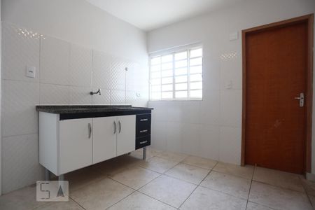 Cozinha de casa de condomínio para alugar com 1 quarto, 45m² em Cipava, Osasco