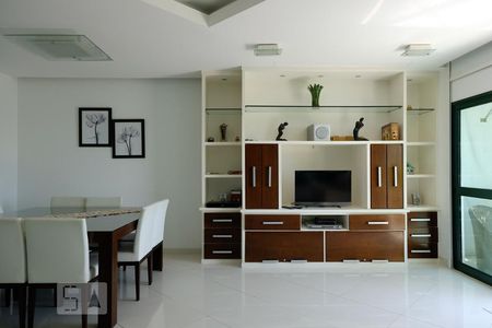Sala de casa à venda com 4 quartos, 250m² em Tijuca, Rio de Janeiro