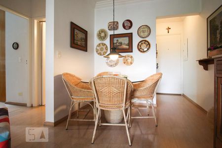 Sala de apartamento à venda com 3 quartos, 67m² em Moema, São Paulo