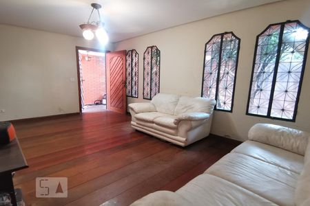 Sala de casa à venda com 2 quartos, 240m² em Vila Morse, São Paulo