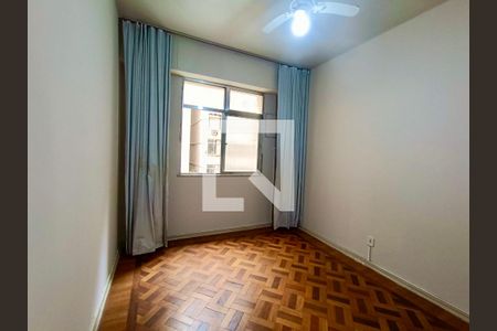 Quarto 1 de apartamento à venda com 2 quartos, 75m² em Copacabana, Rio de Janeiro