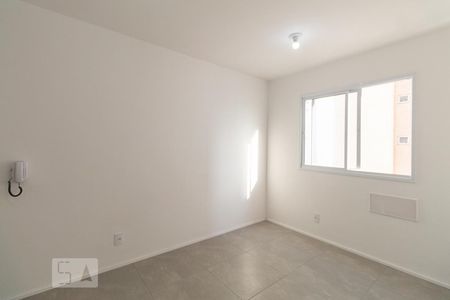 Sala e cozinha de apartamento à venda com 2 quartos, 40m² em Sítio da Figueira, São Paulo