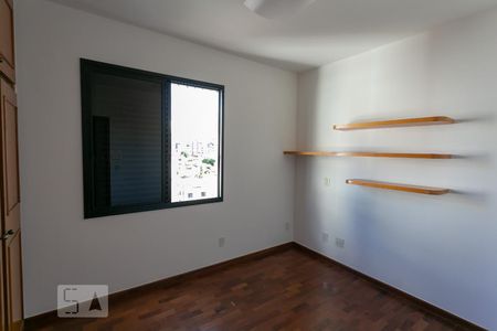 Quarto 1 de apartamento para alugar com 3 quartos, 115m² em Santo Antônio, Belo Horizonte