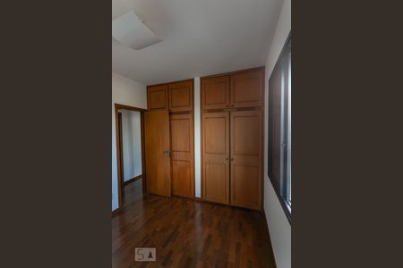 Quarto 1 de apartamento para alugar com 3 quartos, 115m² em Santo Antônio, Belo Horizonte