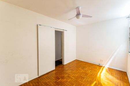 Sala de apartamento à venda com 1 quarto, 90m² em Icaraí, Niterói