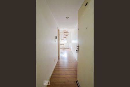 Entrada de apartamento à venda com 1 quarto, 60m² em Centro Histórico, Porto Alegre