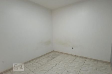 Quarto 1 de casa para alugar com 2 quartos, 50m² em Qr 406, Brasília