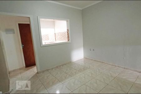 Sala de casa para alugar com 2 quartos, 50m² em Qr 406, Brasília