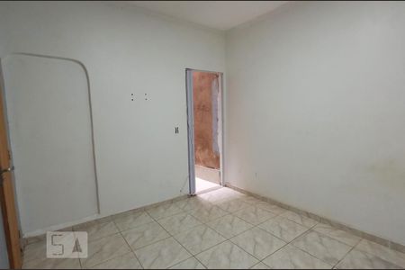 Quarto 1 de casa para alugar com 2 quartos, 50m² em Qr 406, Brasília