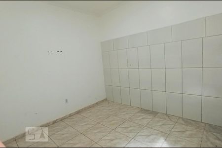 Quarto 2 de casa para alugar com 2 quartos, 50m² em Qr 406, Brasília