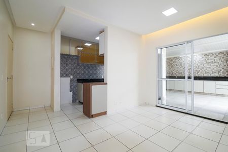 Sala de apartamento para alugar com 2 quartos, 100m² em Setor Faiçalville, Goiânia