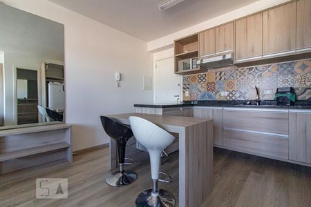 Cozinha de kitnet/studio para alugar com 1 quarto, 34m² em Rebouças, Curitiba